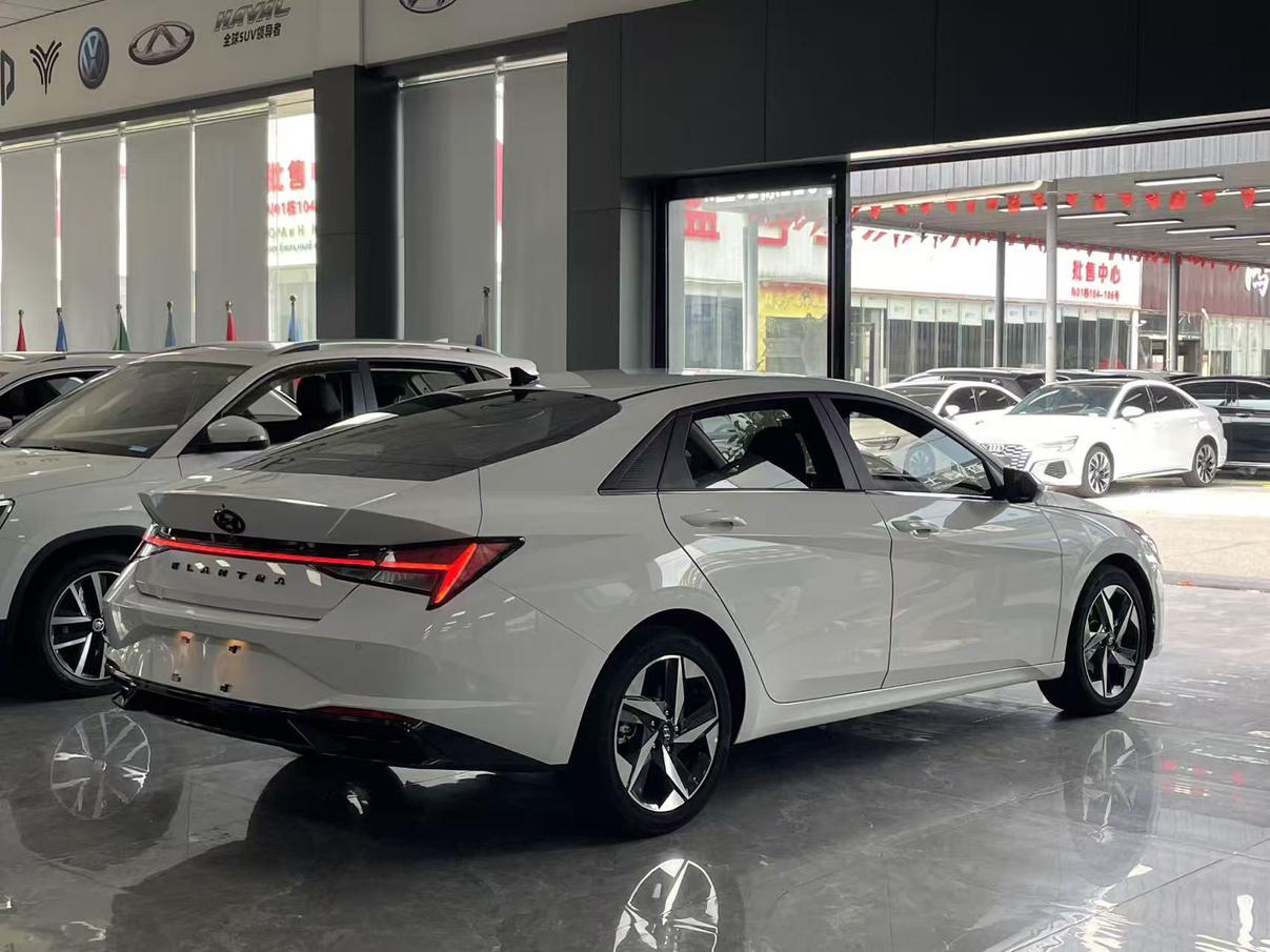 Hyundai Elantra 2022 thumb 4