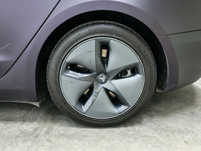 Tesla Model 3 2019 thumb 7
