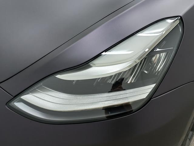 Tesla Model 3 2019 thumb 10