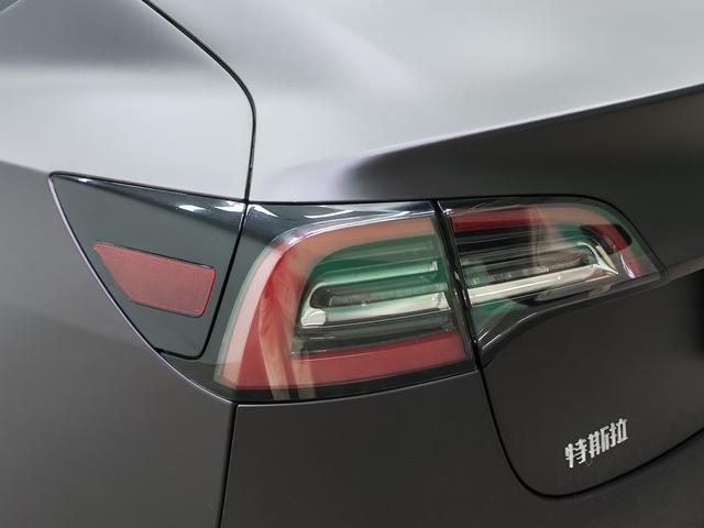 Tesla Model 3 2019 thumb 11