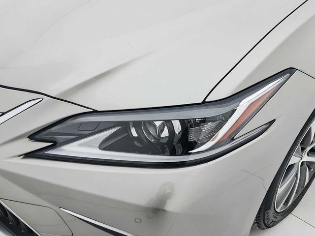 Lexus ES 2018 thumb 10