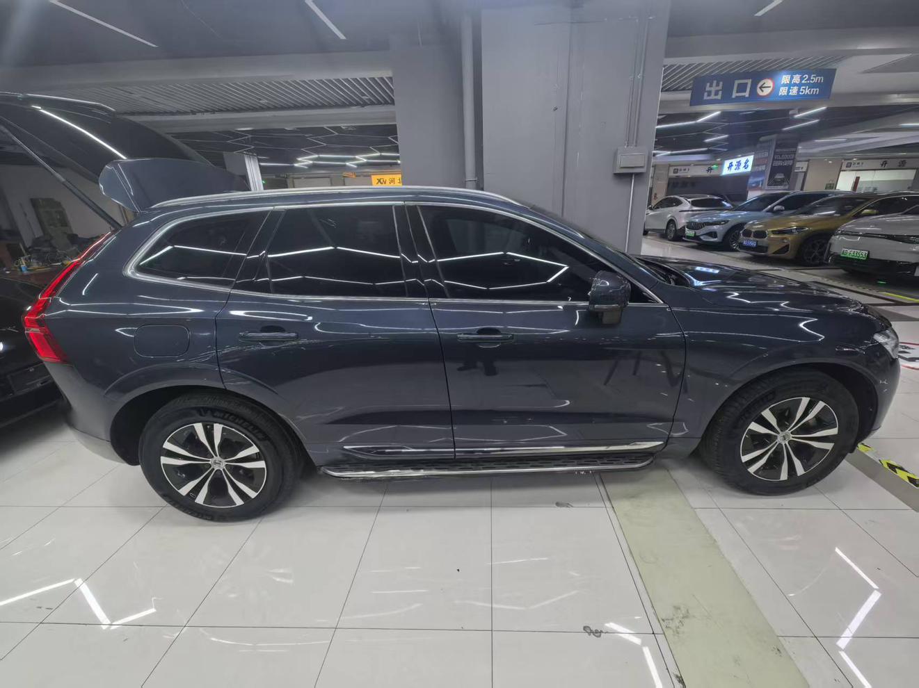 Volvo XC60 2023 thumb 3