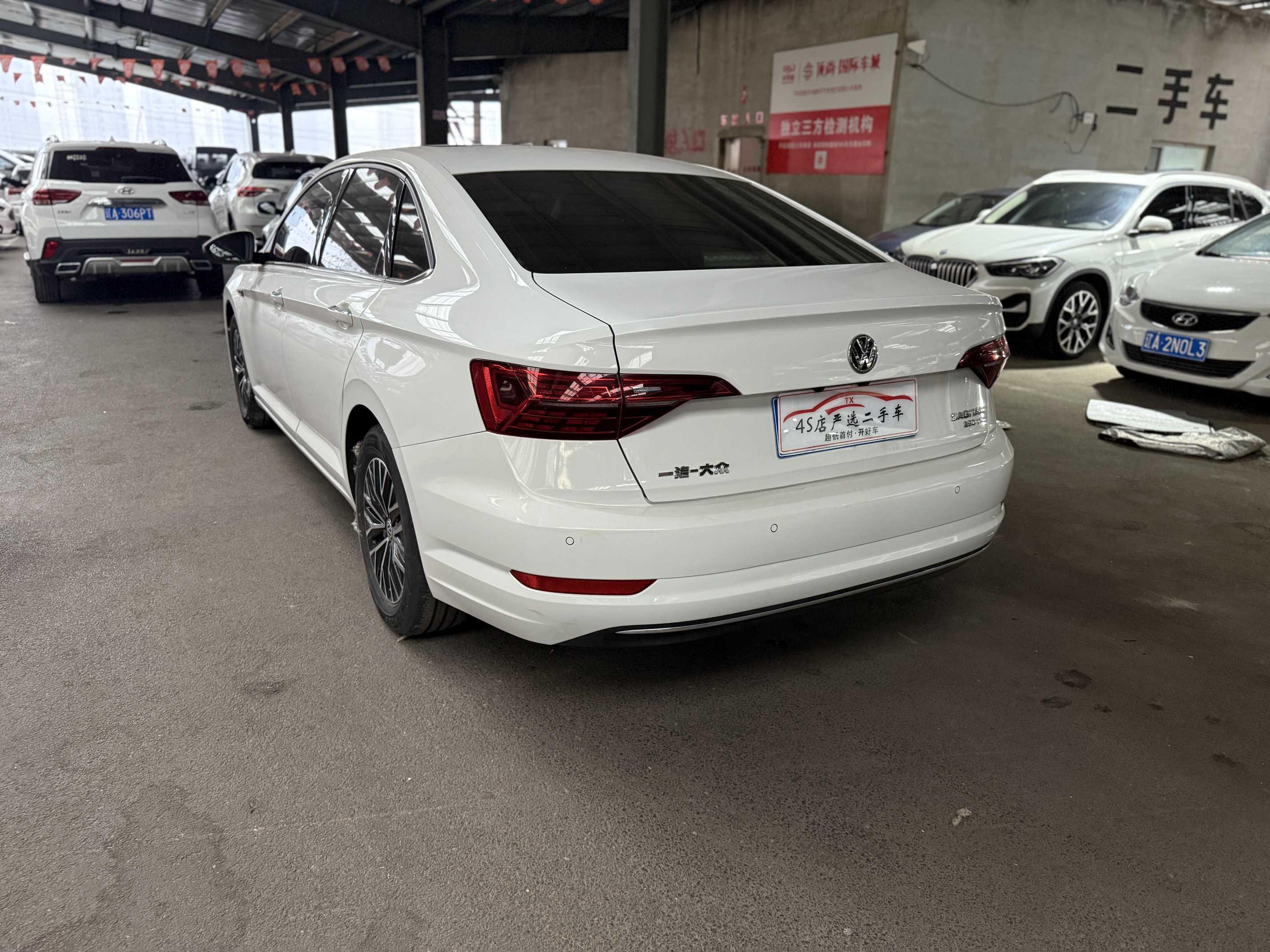 Volkswagen Sagitar 2019 thumb 2