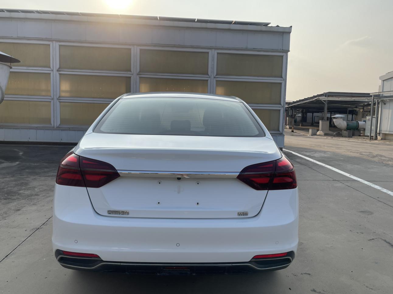 Geely Emgrand 2020 thumb 3