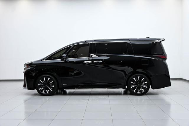 Toyota Vellfire 2023 thumb 2