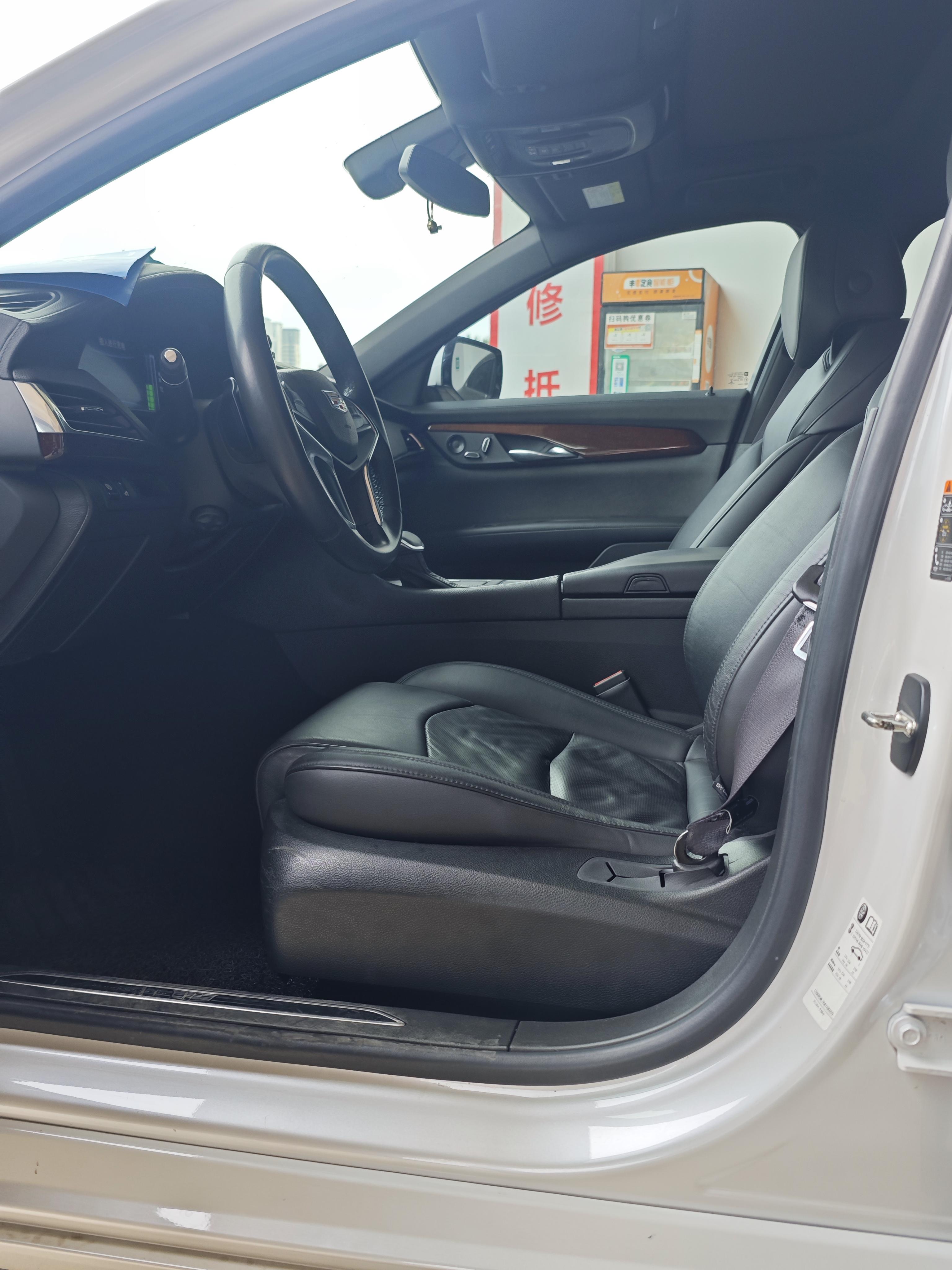 Cadillac CT6 2017 thumb 8