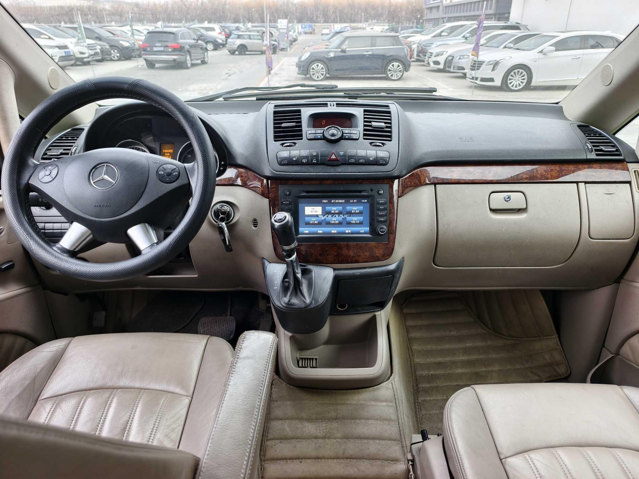 Mercedes-Benz Wei Ya Nuo 2012 thumb 10