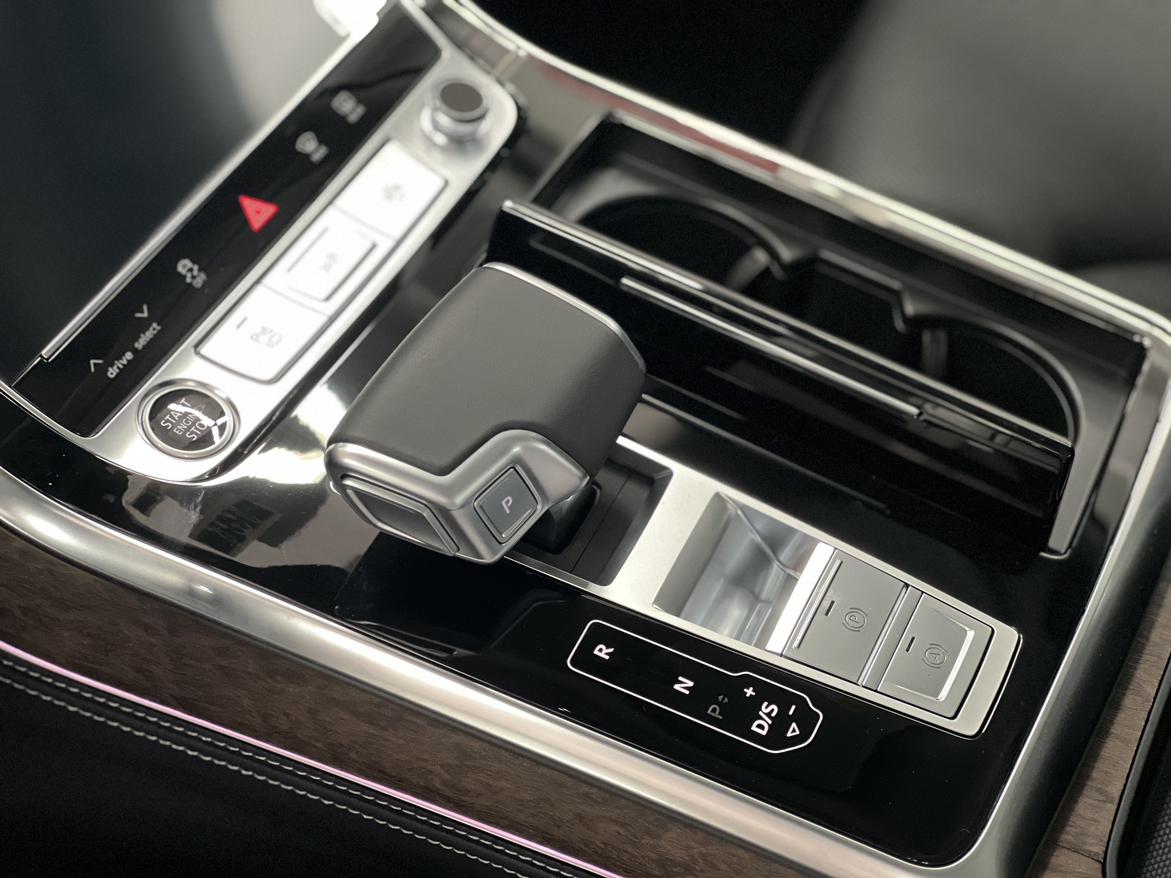 Audi Q7 2024 thumb 9