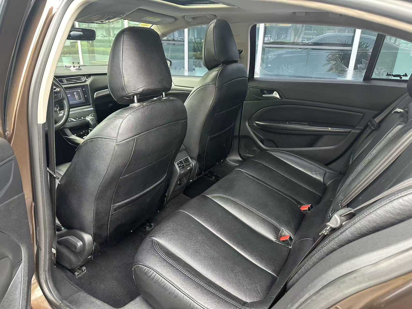 Peugeot 408 2015 thumb 7