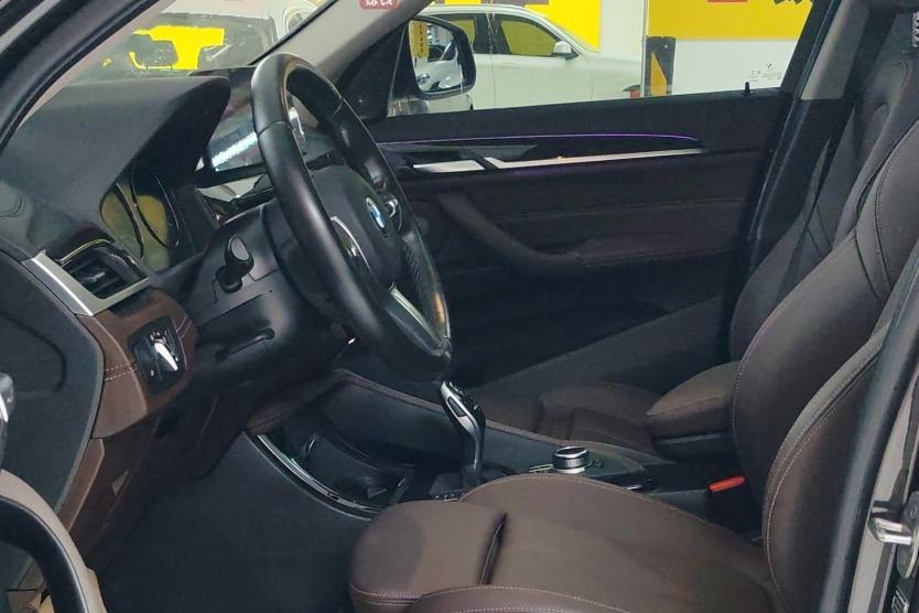BMW X1 2021 thumb 10