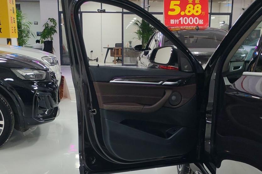BMW X1 2021 thumb 12