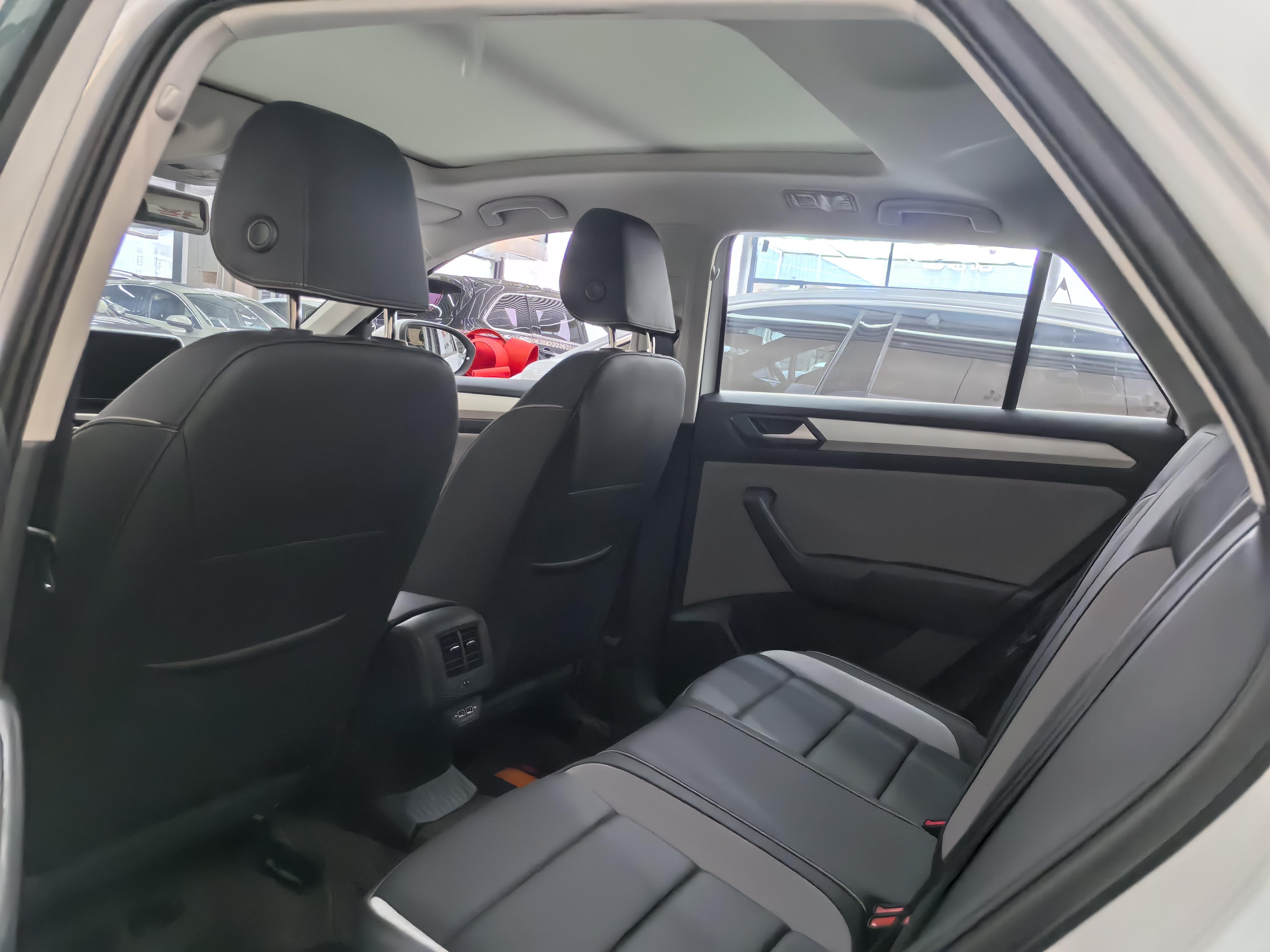 Volkswagen T-Roc 2025 thumb 9