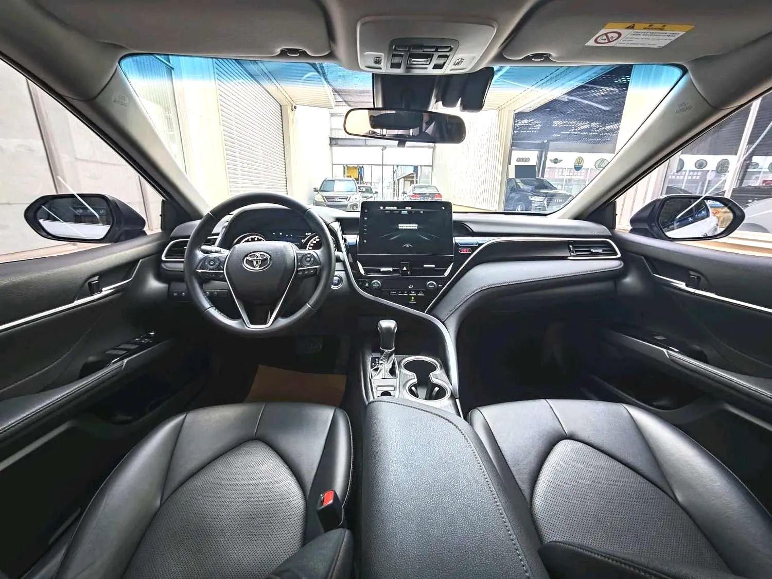 Toyota Camry 2021 thumb 6