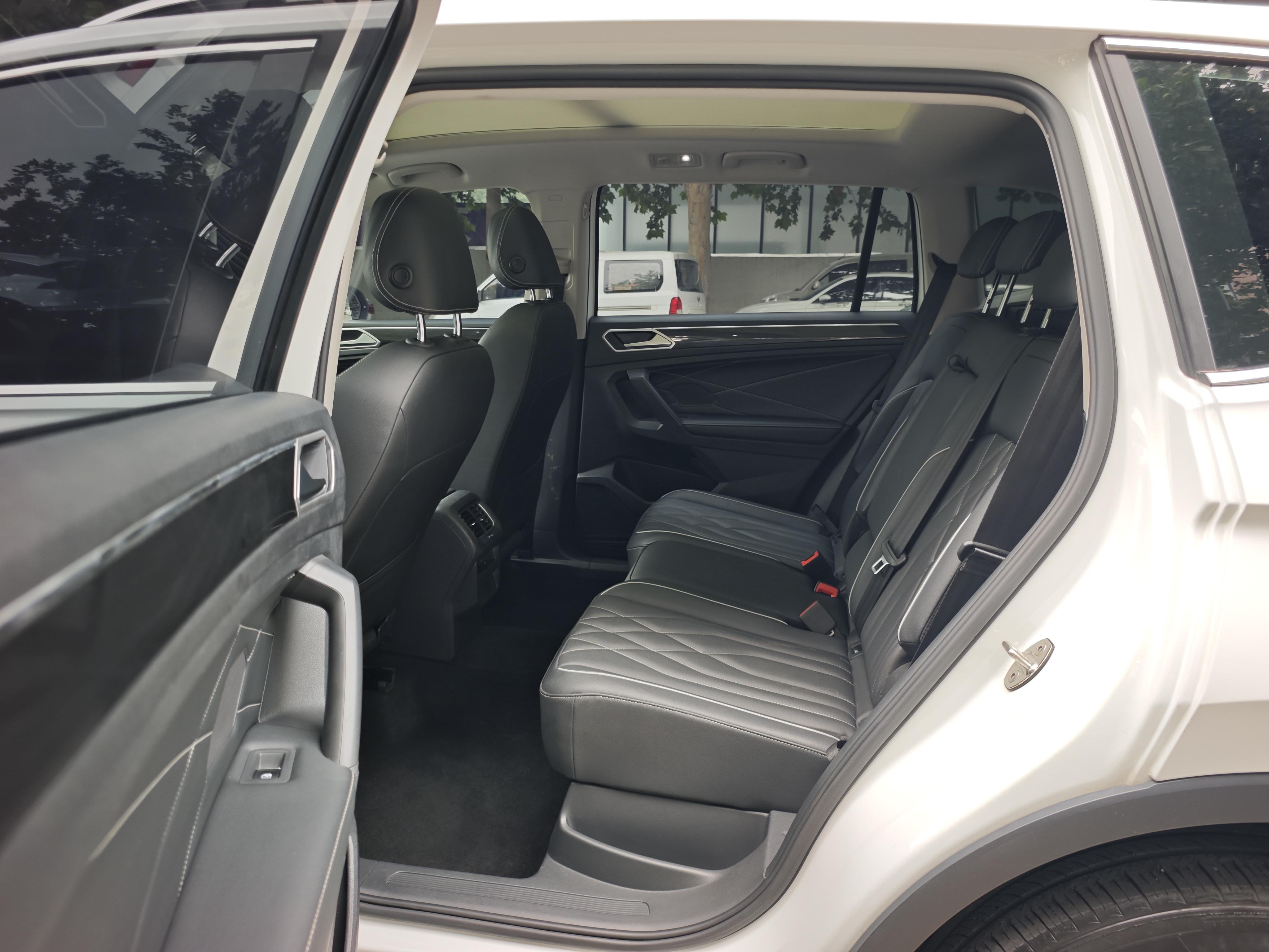 Volkswagen Tiguan 2024 thumb 6