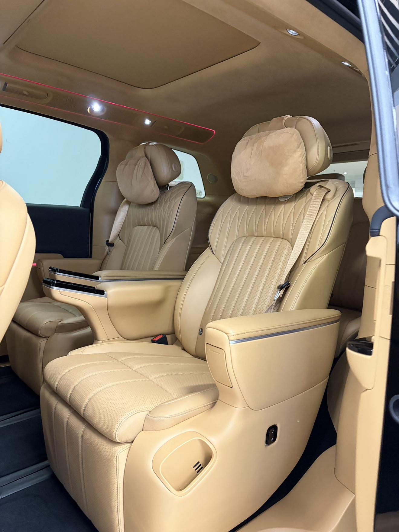 Voyah PHEV 2025 thumb 12