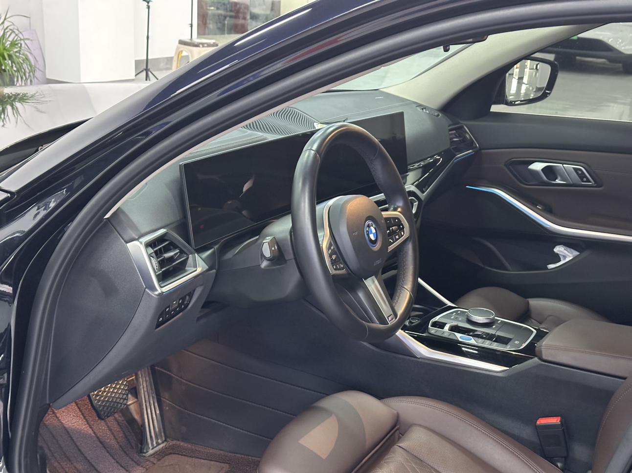 BMW i3 2023 thumb 5