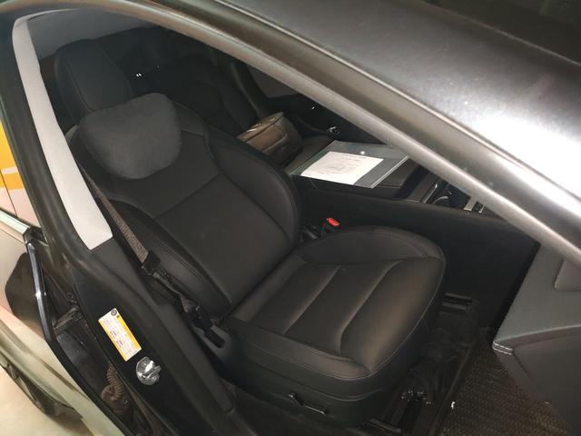 Tesla Model Y 2025 thumb 9