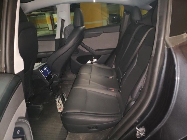 Tesla Model Y 2025 thumb 10