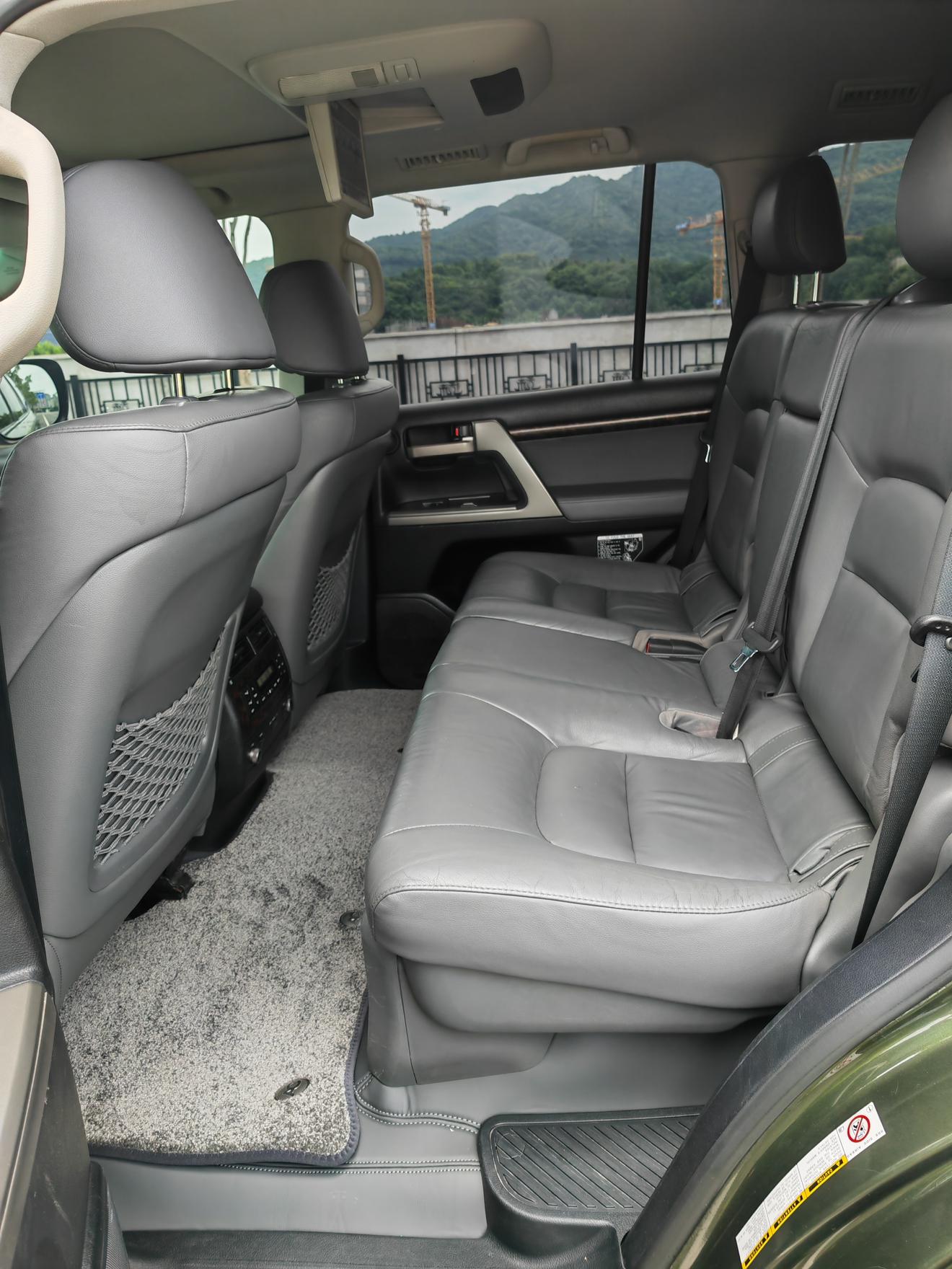 Toyota Land Cruiser 2010 thumb 6