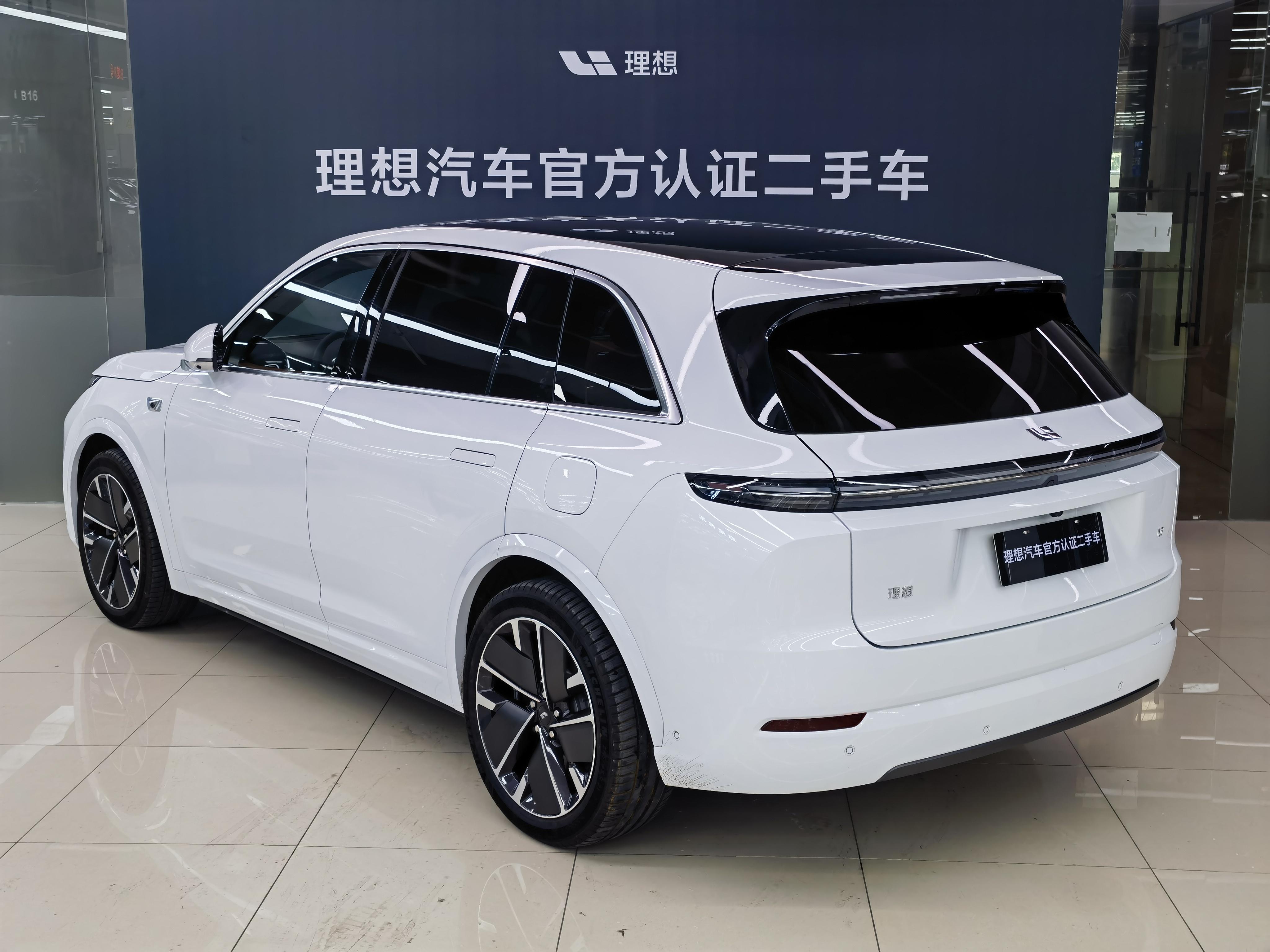 Lixiang (Li Auto) L7 2025 thumb 2
