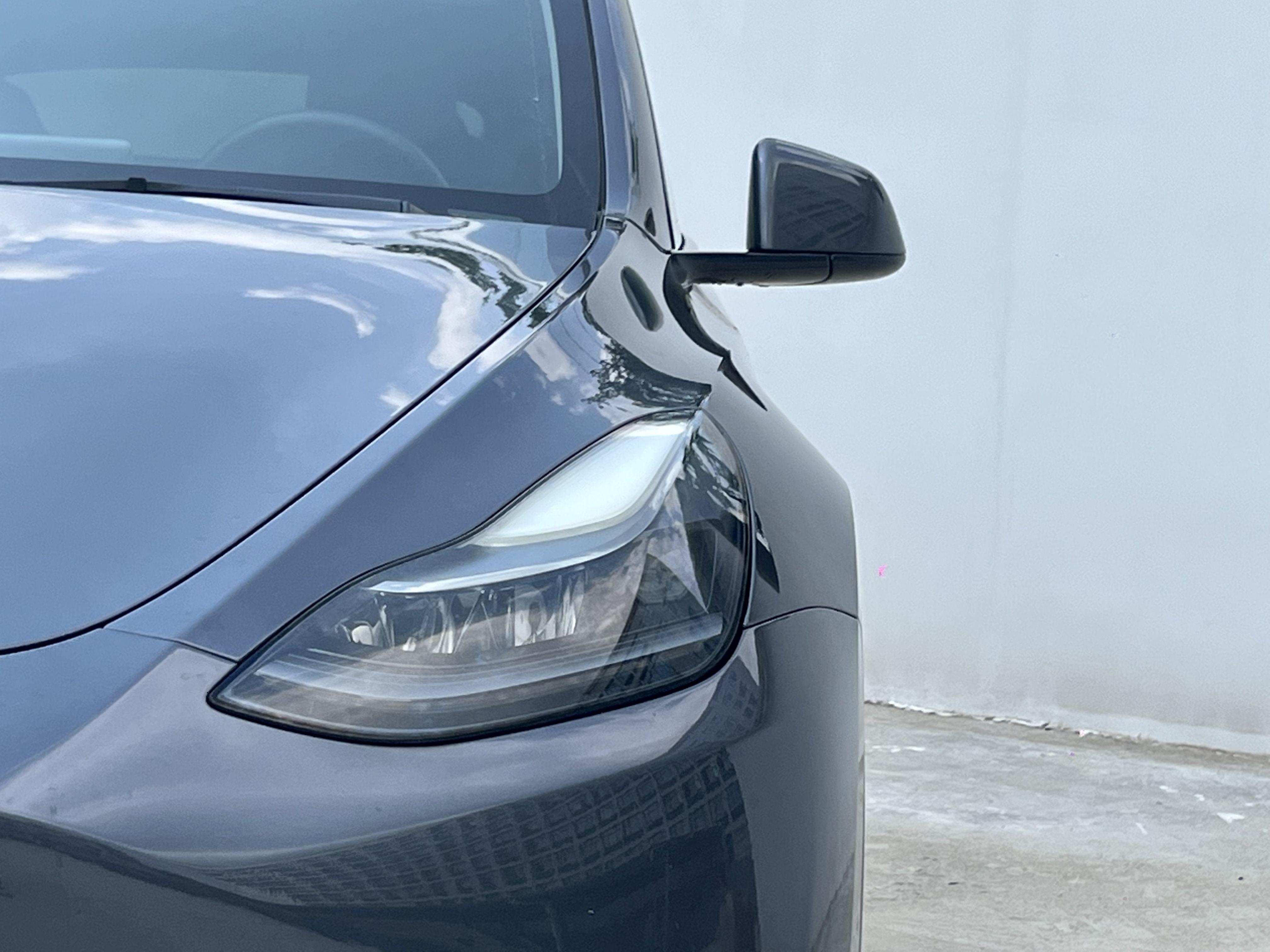 Tesla Model Y 2021 thumb 5