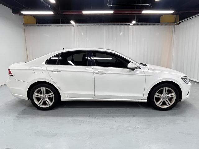 Volkswagen Lamando 2015 thumb 6