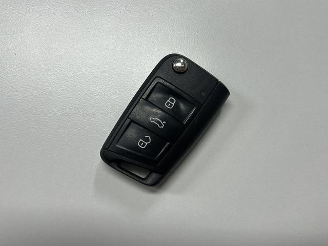 Volkswagen Lamando 2015 thumb 9