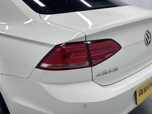 Volkswagen Lamando 2015 thumb 11