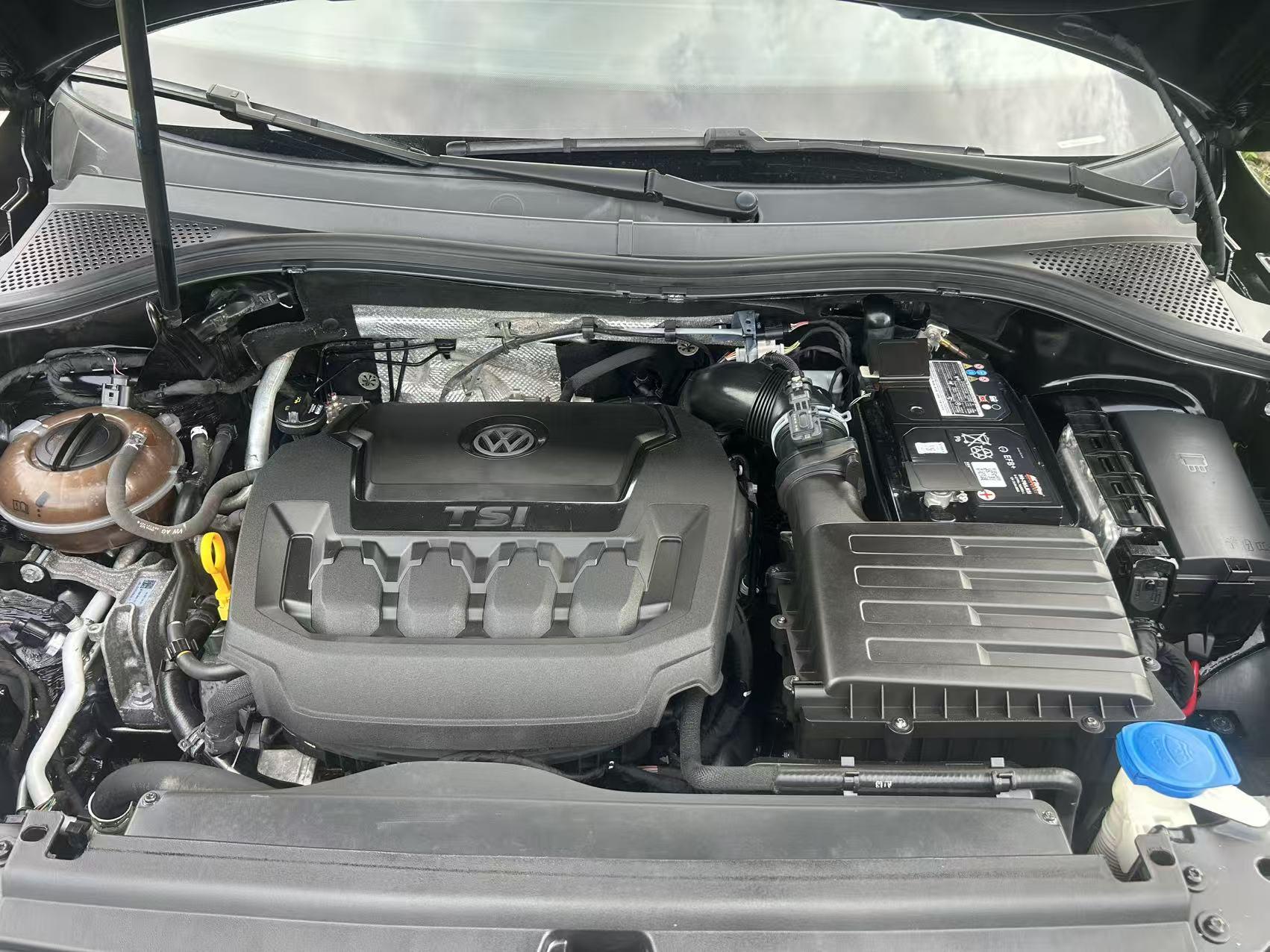 Volkswagen Tiguan 2018 thumb 4