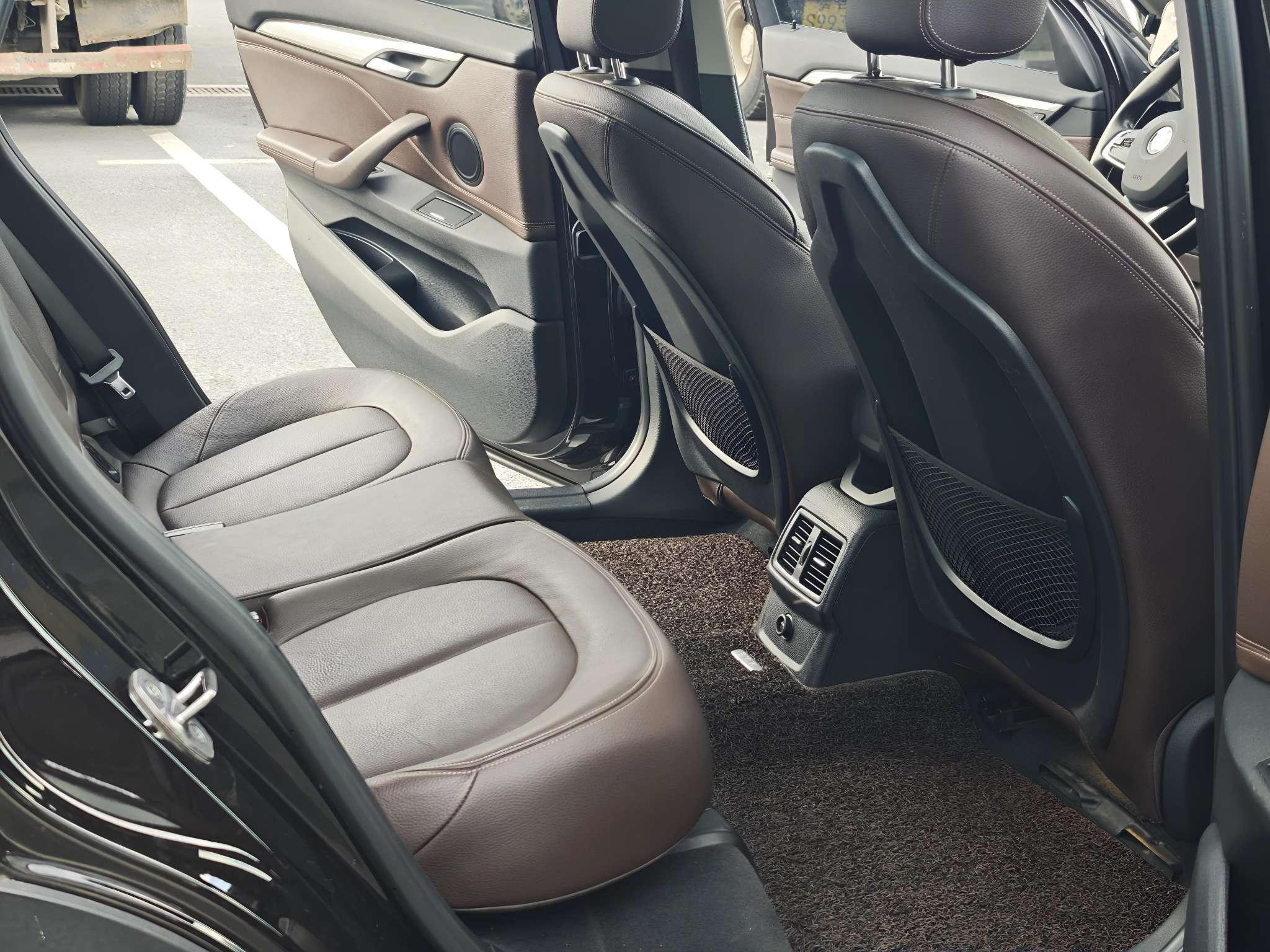 BMW X1 2019 thumb 6
