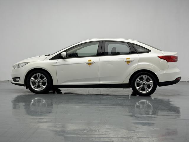 Ford Focus ST 2017 thumb 2