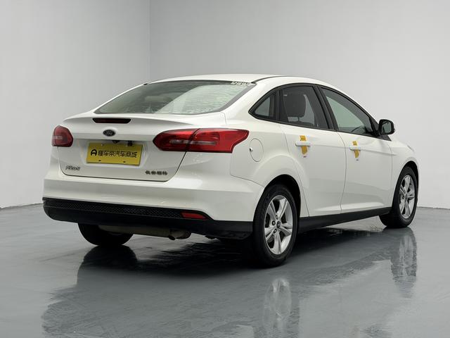 Ford Focus ST 2017 thumb 5