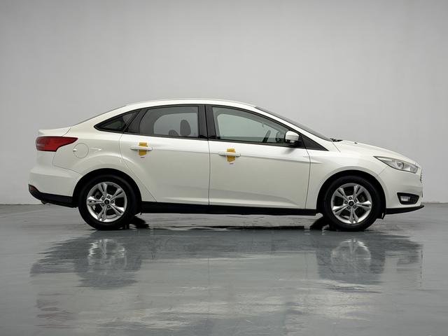 Ford Focus ST 2017 thumb 6