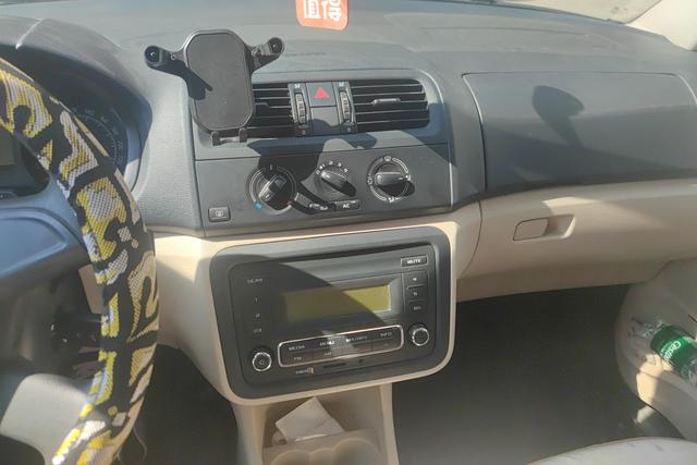 Skoda Jing Rui 2014 thumb 5