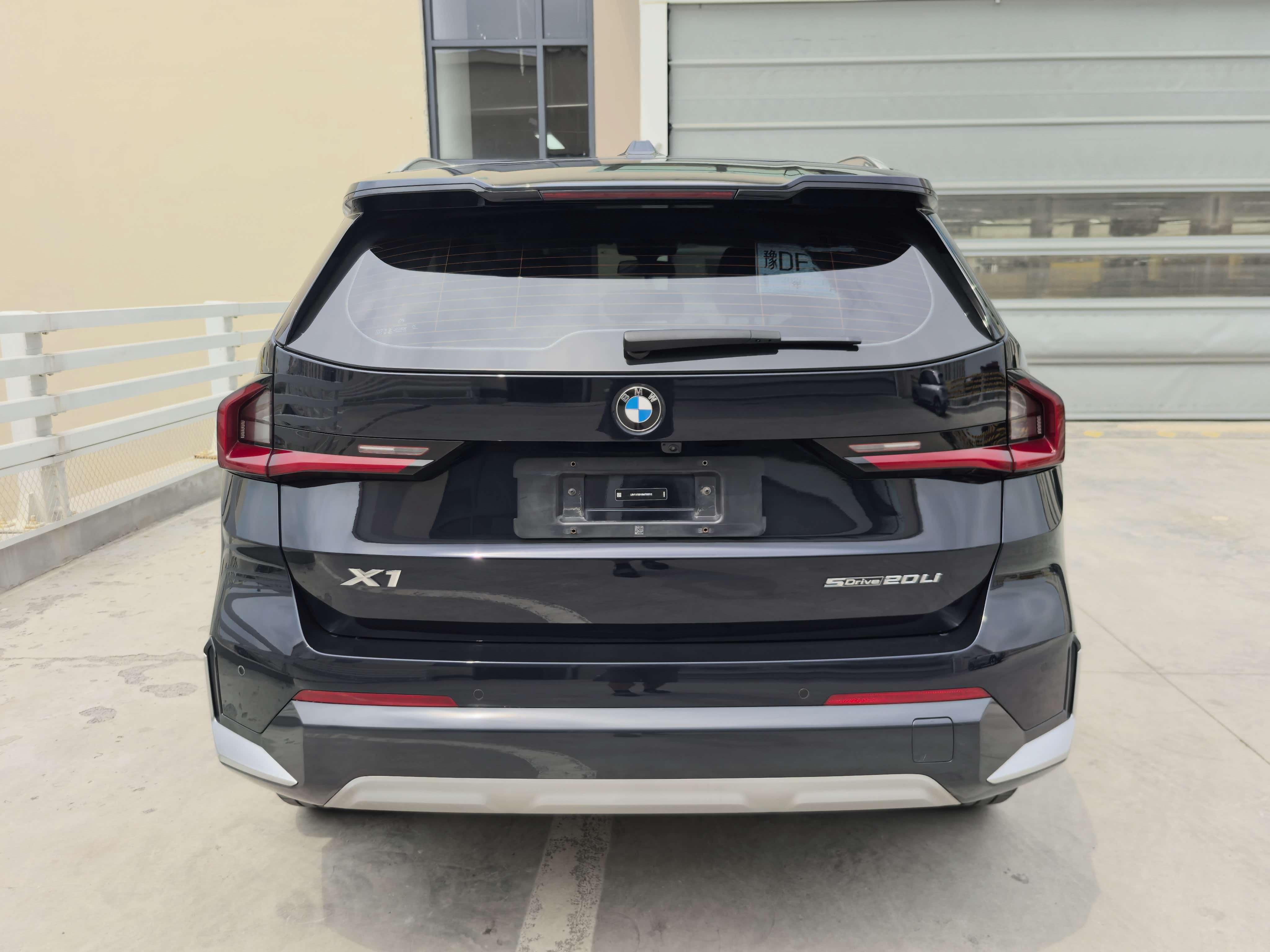 BMW X1 2023 thumb 3