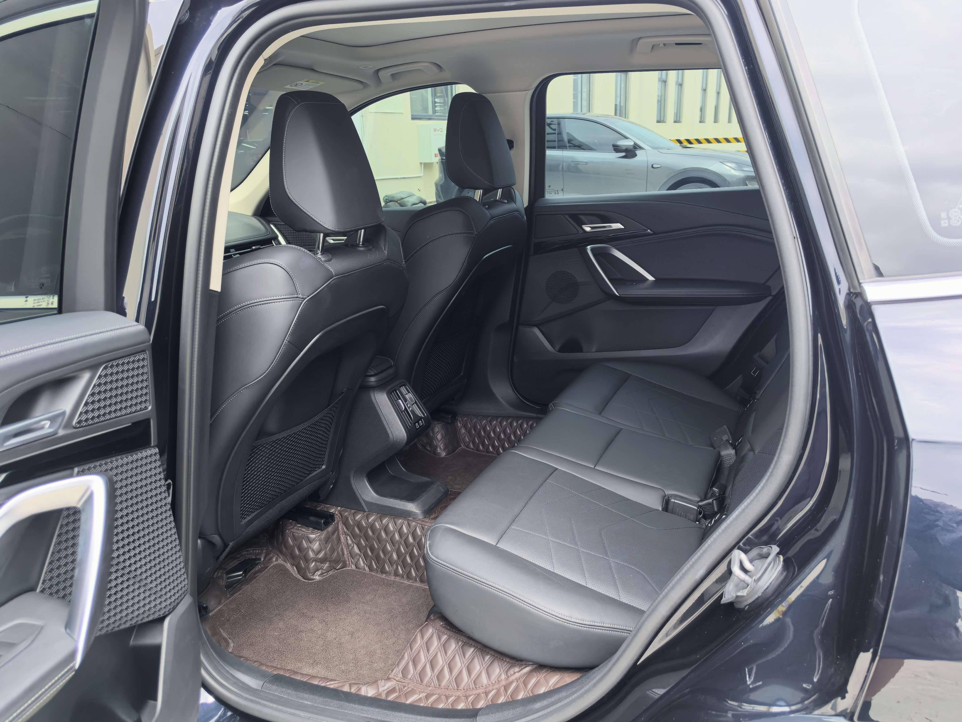 BMW X1 2023 thumb 10