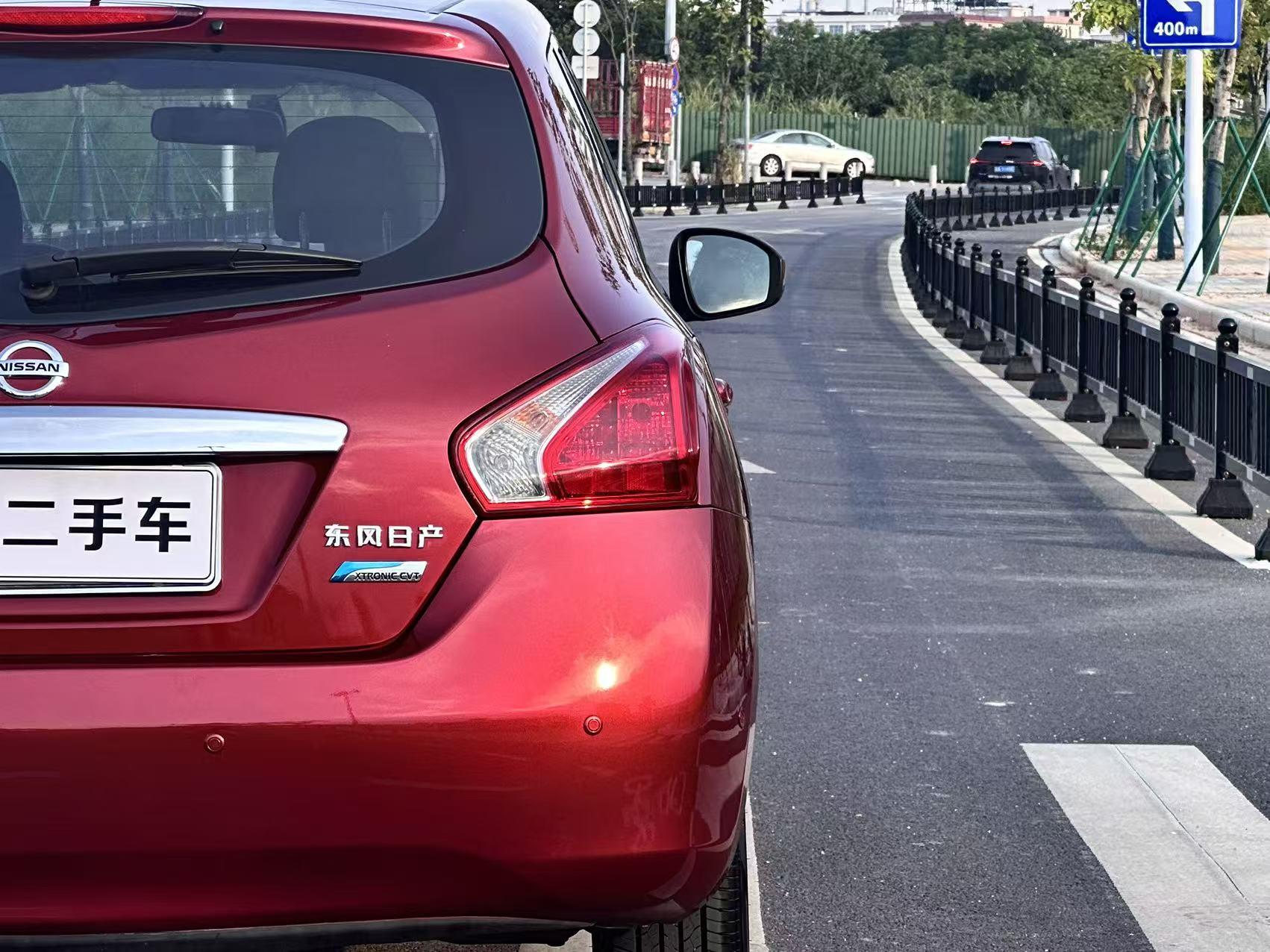 Nissan Tiida 2014 thumb 10