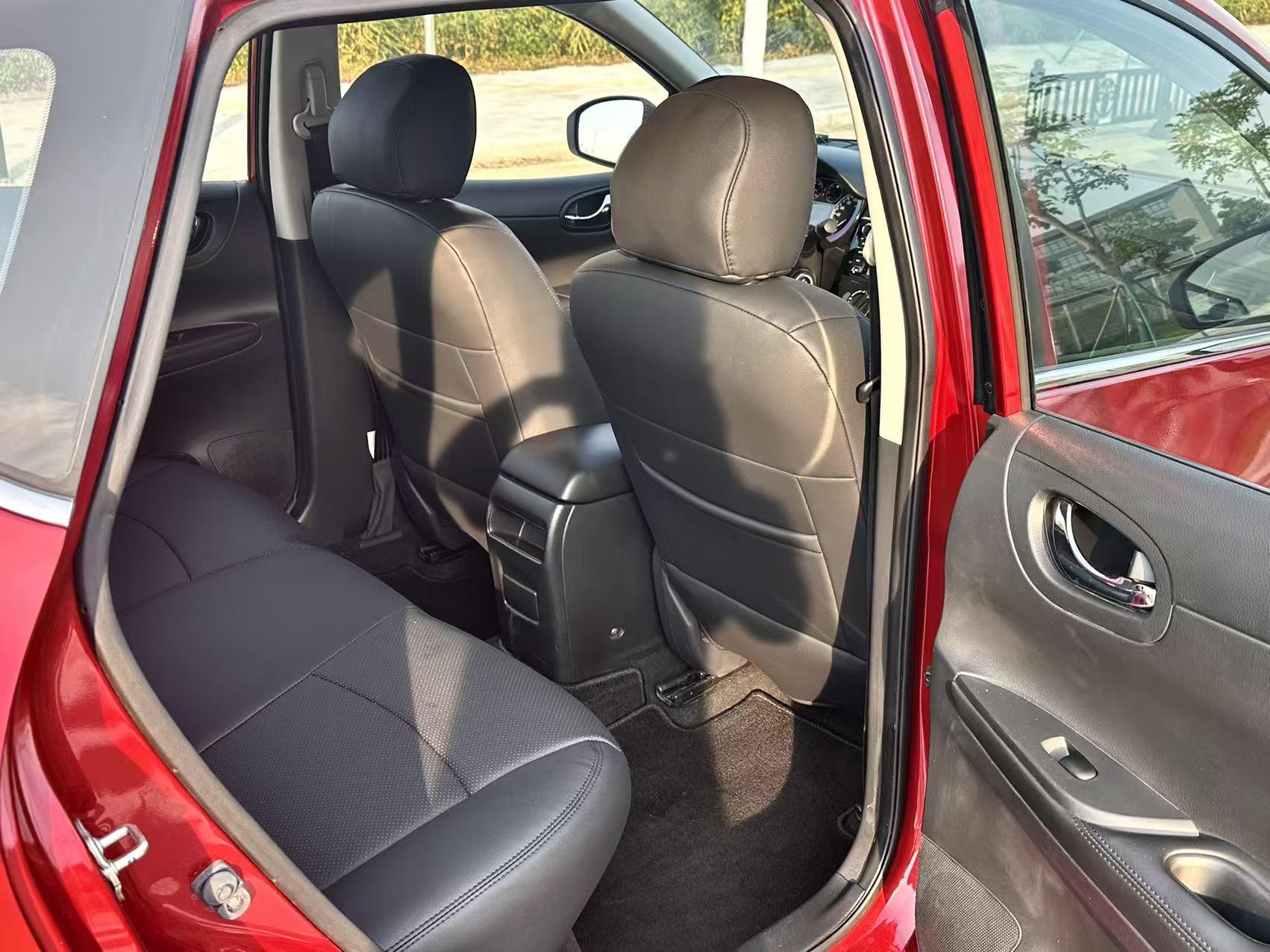 Nissan Tiida 2014 thumb 11