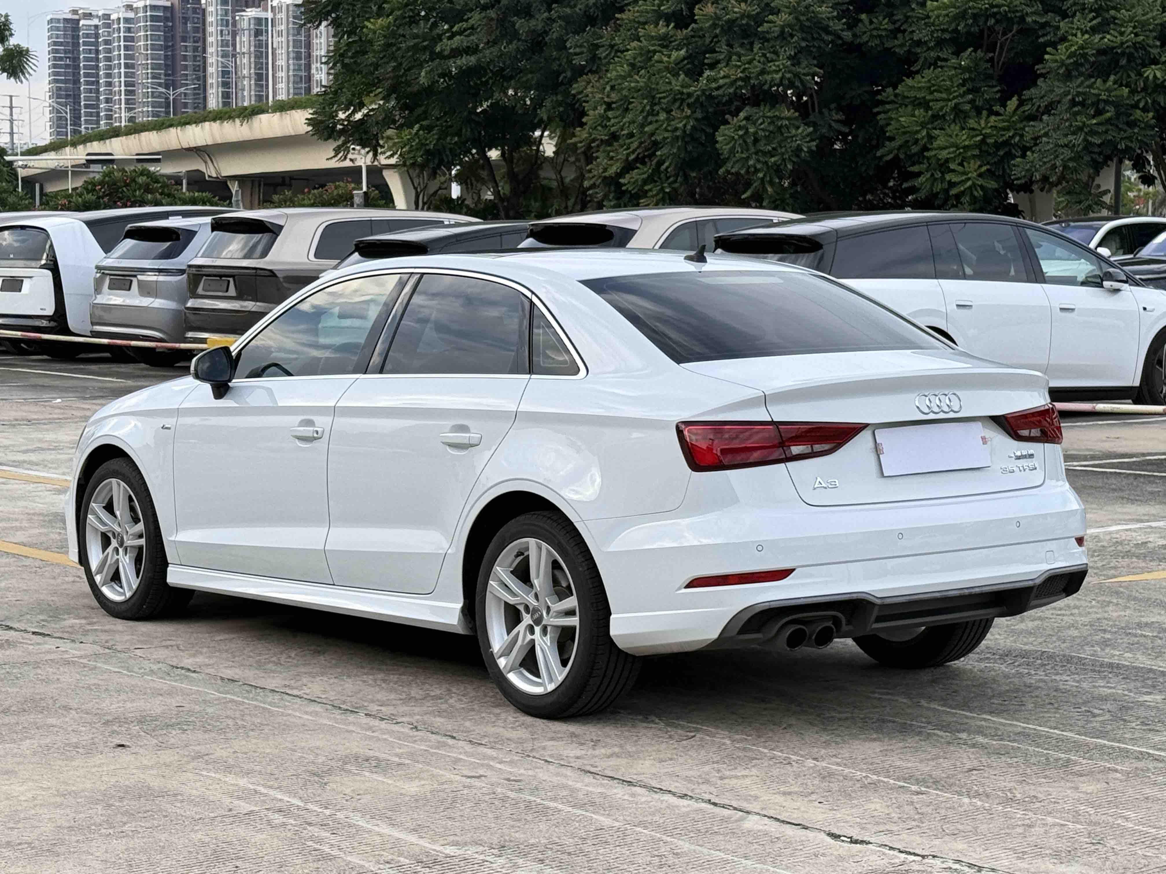 Audi A3 2019 thumb 3