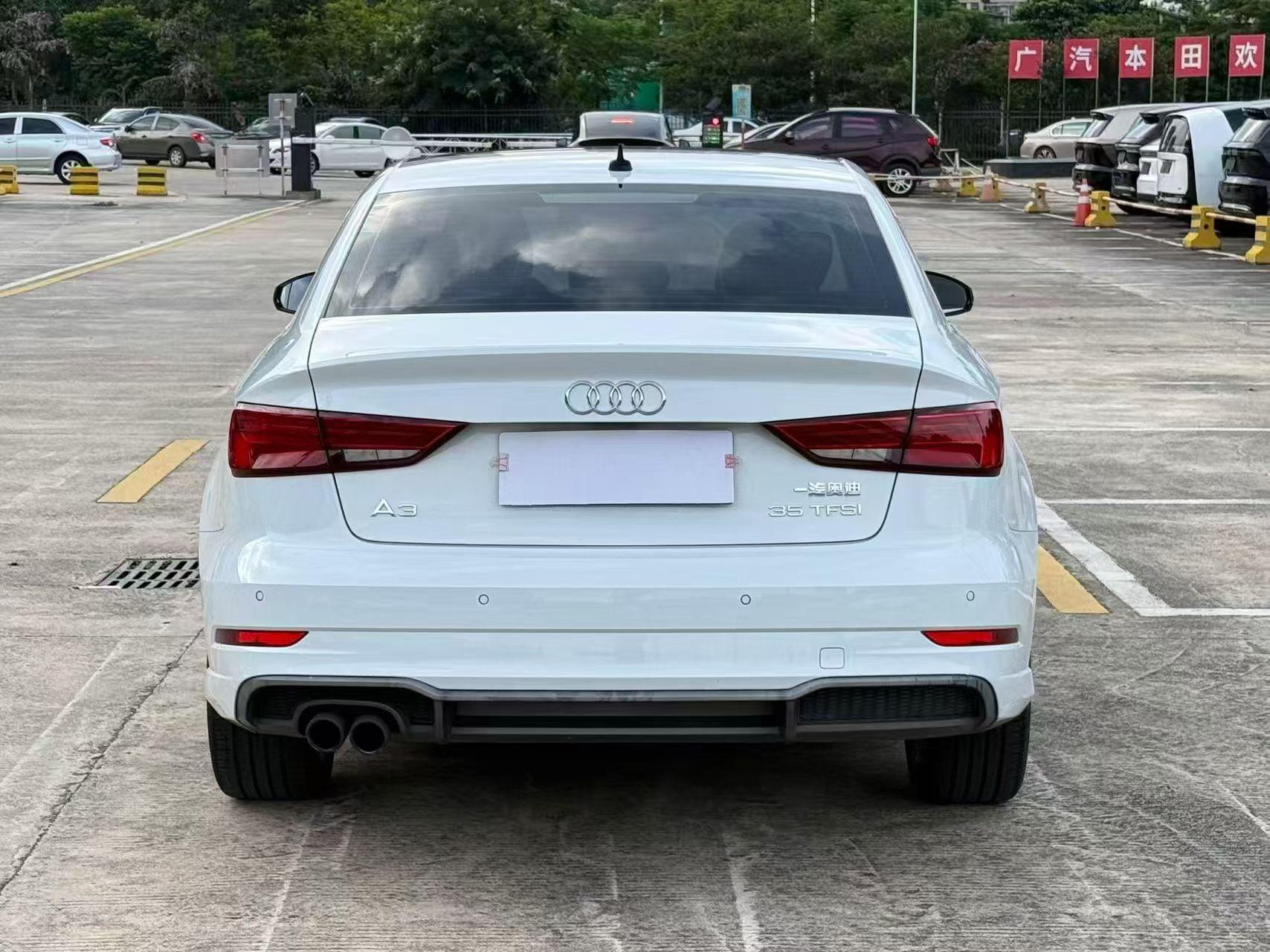 Audi A3 2019 thumb 4