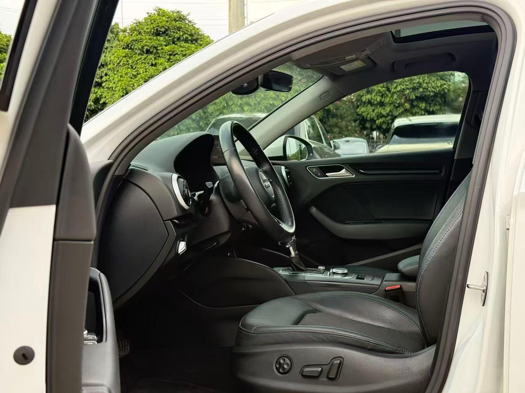 Audi A3 2019 thumb 8