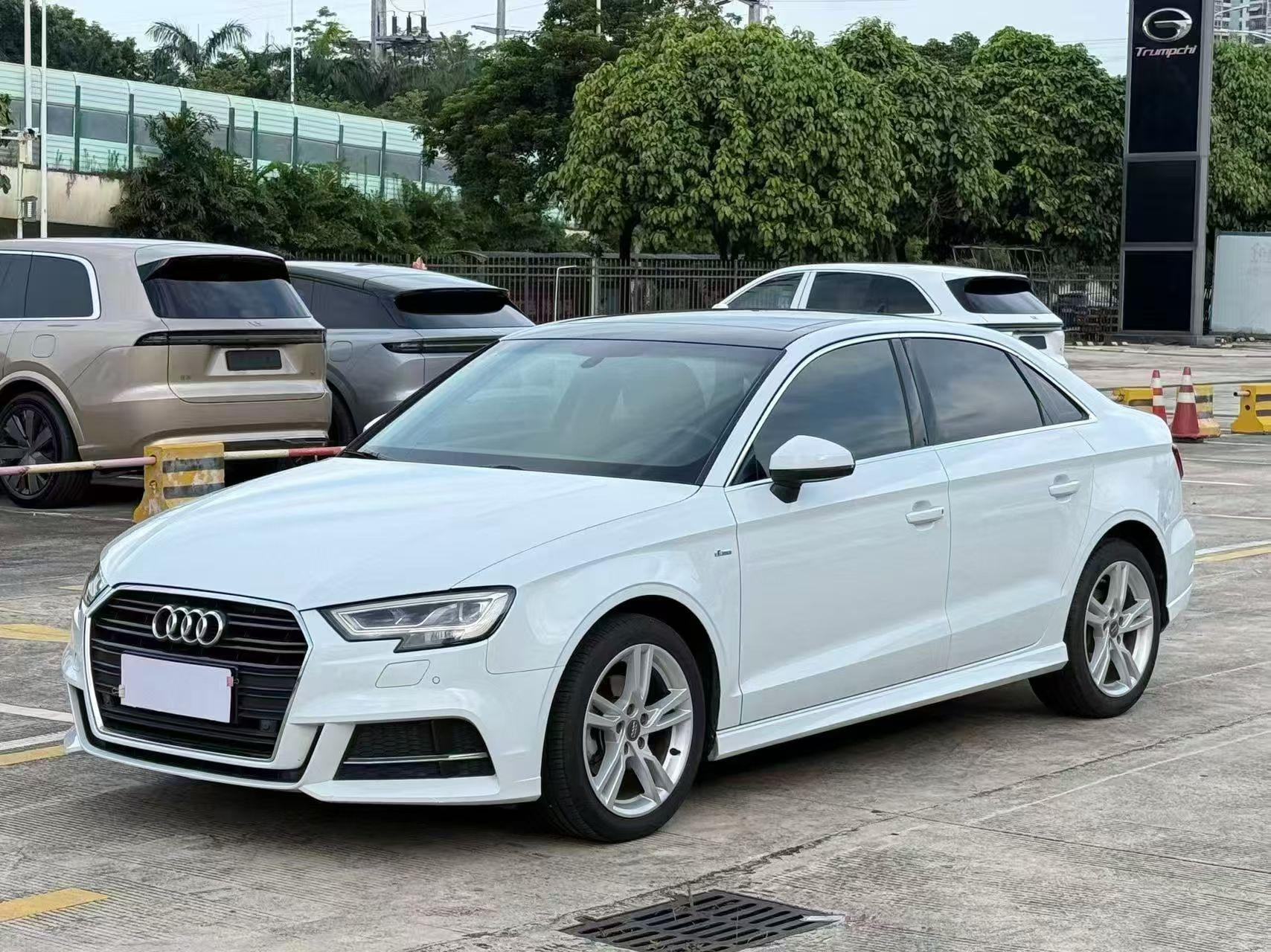 Audi A3 2019 thumb 10