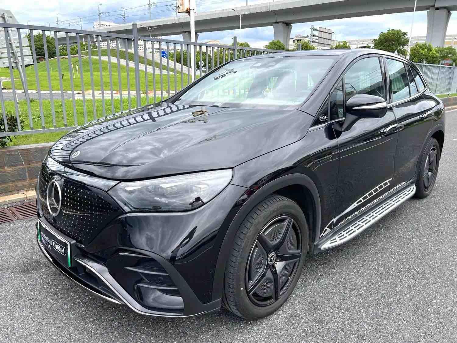 Mercedes-Benz EQE SUV 2023 thumb 11