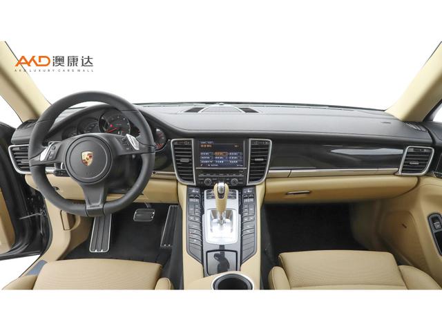 Porsche Panamera 2016 thumb 3