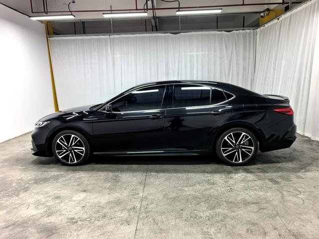 Toyota Camry 2024 thumb 2