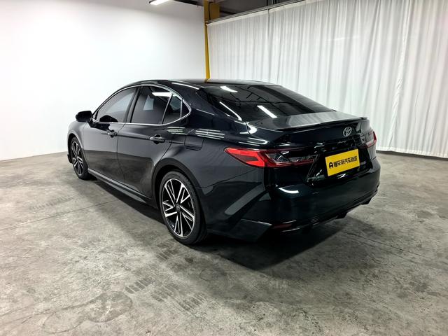 Toyota Camry 2024 thumb 3