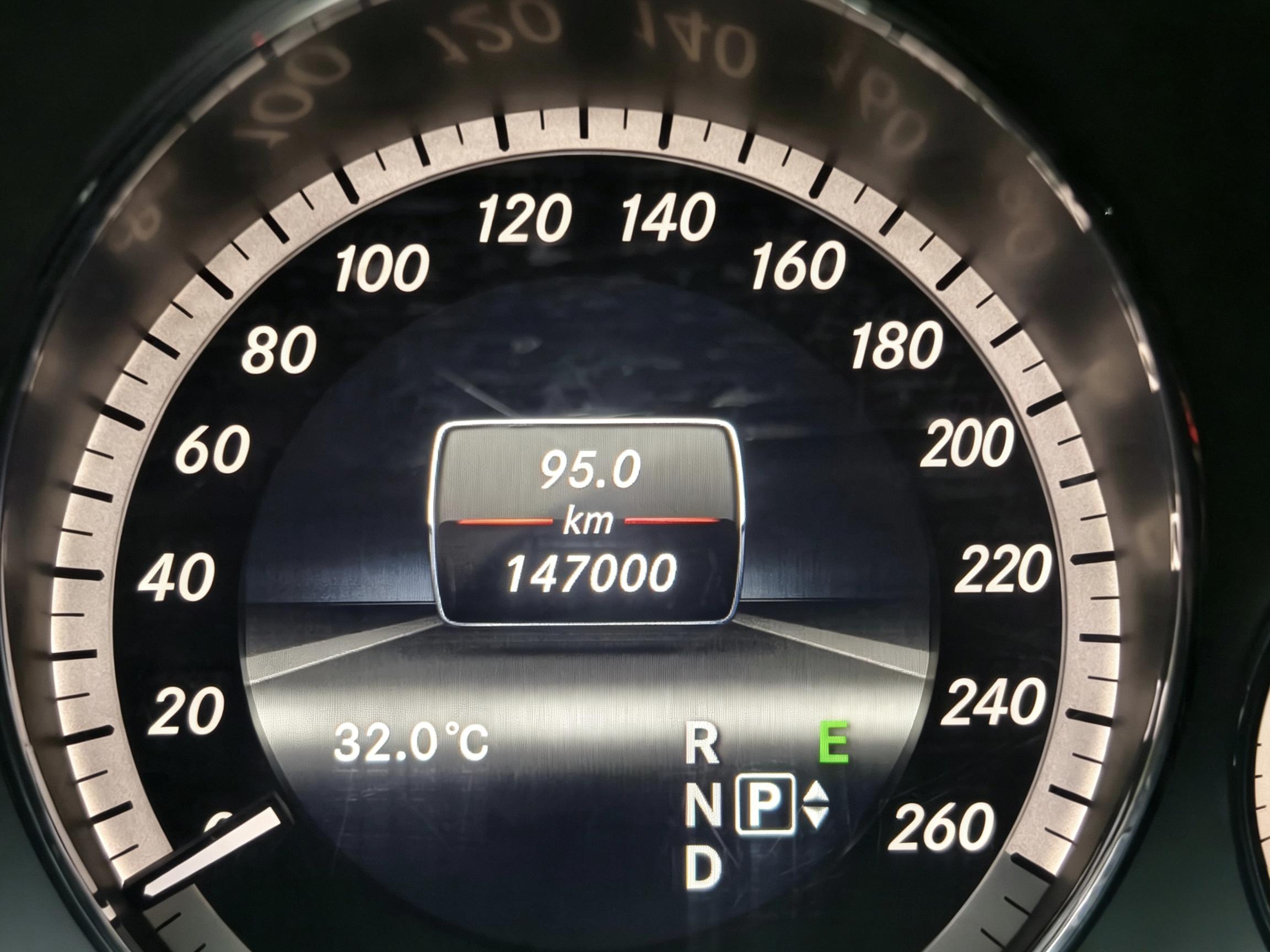 Mercedes-Benz E-Класс 2013 thumb 9
