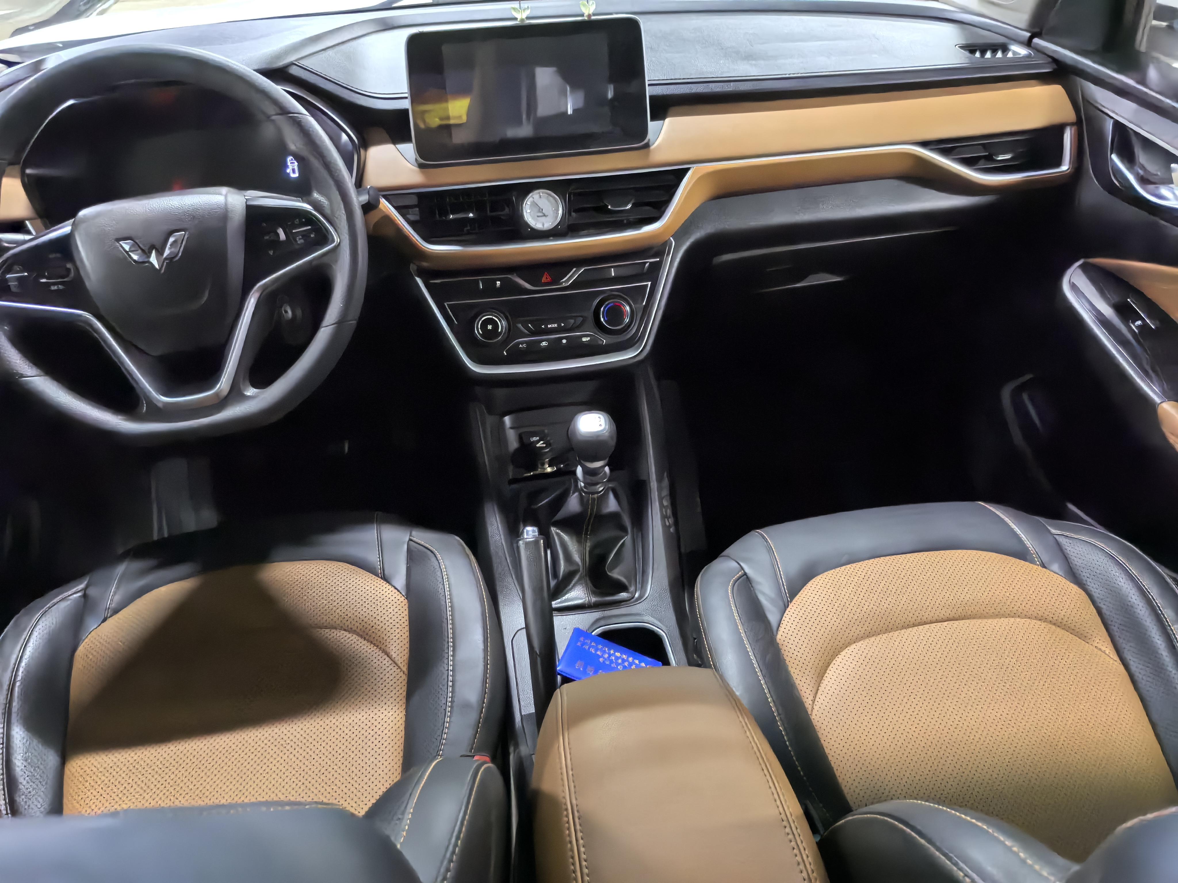 Wuling Hong Guang S3 2018 thumb 6