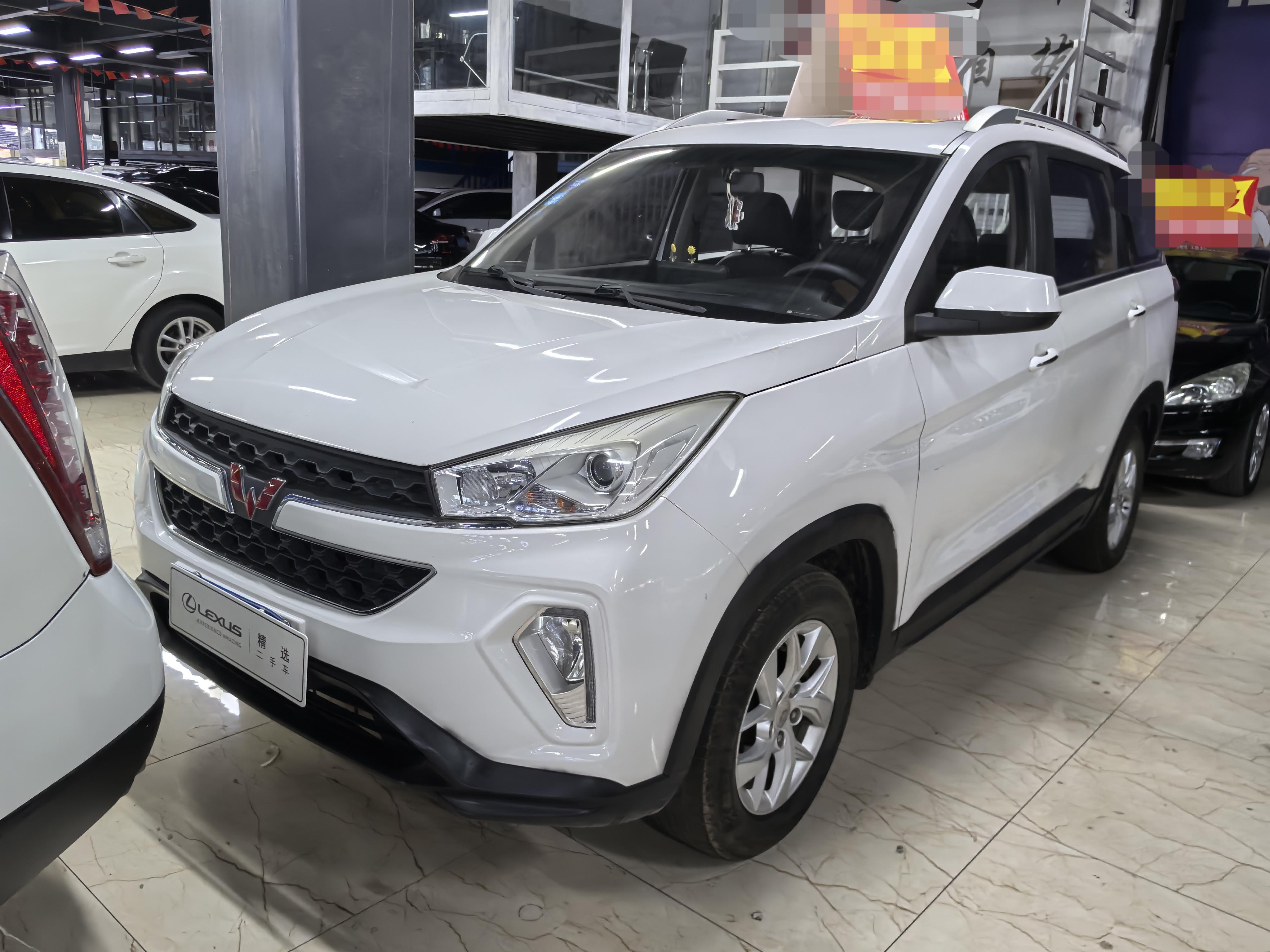 Wuling Hong Guang S3 2018 thumb 10