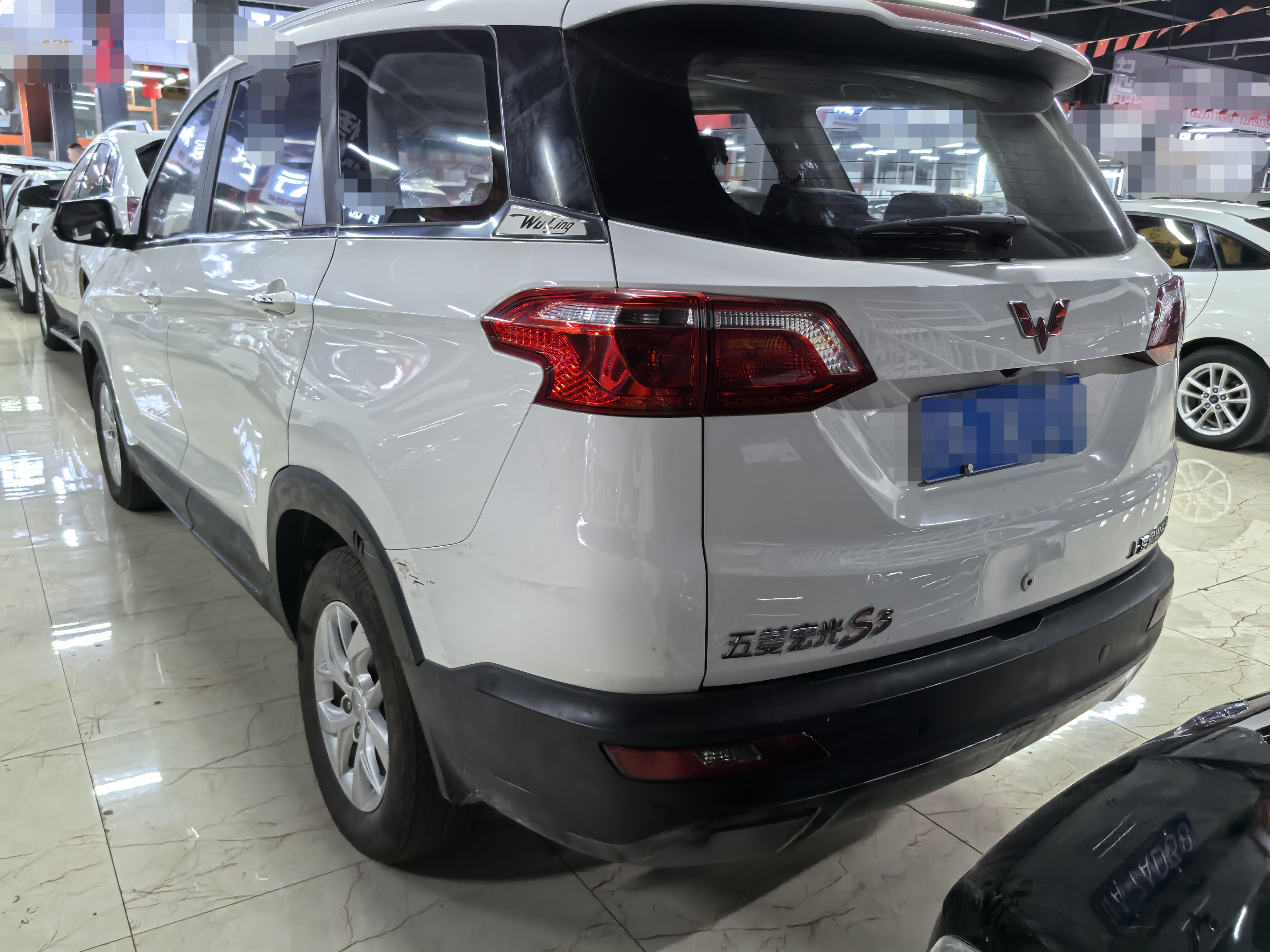 Wuling Hong Guang S3 2018 thumb 12